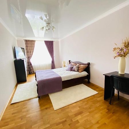 Центр. Поруч Парк Та Став Apartment Ternopil Exterior foto