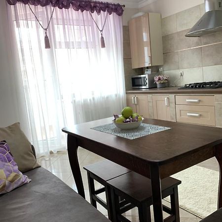 Центр. Поруч Парк Та Став Apartment Ternopil Exterior foto