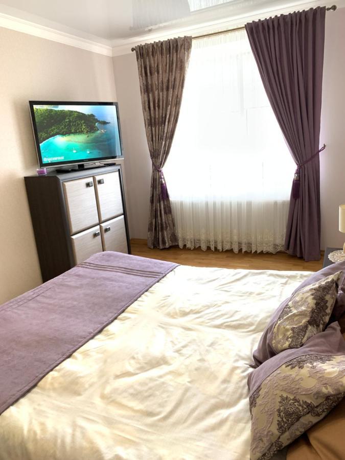 Центр. Поруч Парк Та Став Apartment Ternopil Exterior foto
